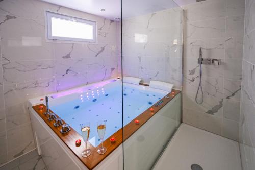 Sainte Marie - Saint Leon Apartment | Le 7ème ciel - Bain à bulles