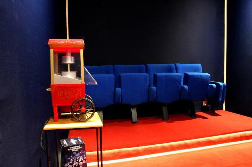 Agen Apartment | LE 7E ART Salle de cinéma privée centre Agen