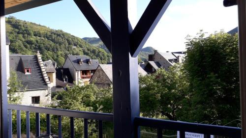 Arreau House | Le balcon face à l'Aspin