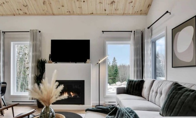 Pont-Rouge Ski Chalet | Le Baumier | Relaxation Luxury | Private spa and forest view