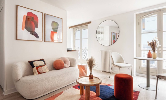Blois Apartment | Le Beauvoir: 18th Century Arty Refuge