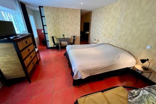 Saint-Martin-de-Re House | Le Belem - Room in the heart of St Martin de Ré