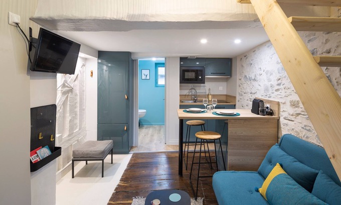 Centre Apartment | Le Blue - Studio mezzanine