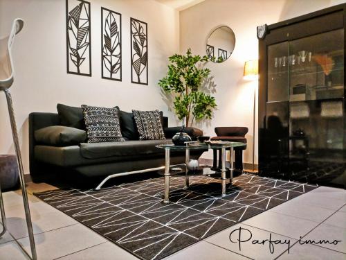 La Gare Apartment | Le Bogolan ~ Cosy & Design
