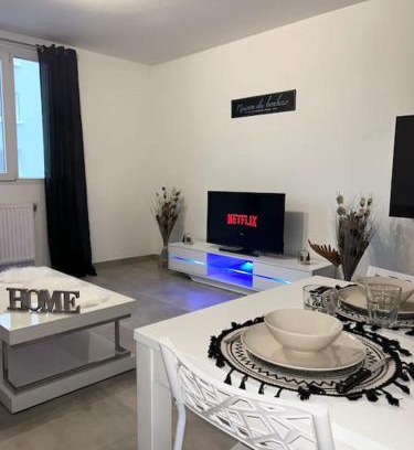 Seyssinet-Pariset Apartment | Le Bonheur, Limite Grenoble, Proche Tram