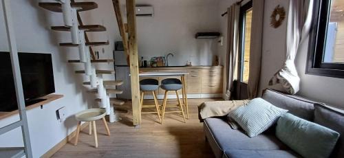Etang Sale Les Bains Ski Chalet | Le bord du lac