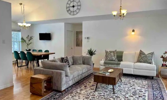 Lac-Swell Ski Chalet | Le 1717-Lakeside cottage-Heart of the Laurentians