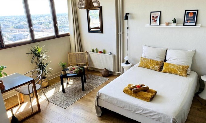 Colombier - Champ de Mars Apartment | Le Cassiopée - Vue incroyable surplombant Rennes