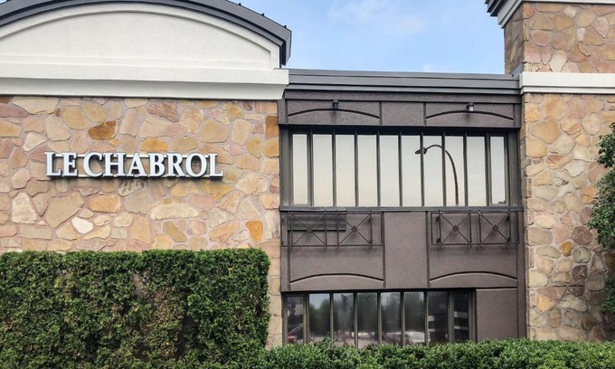 Cote-Des-Neiges—Notre-Dame-De-Grace Hotel | Le Chabrol Hotel & Suites