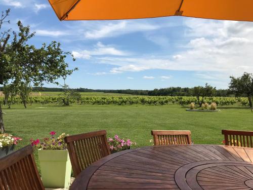 Pouille Bed & Breakfast | Le Chainous