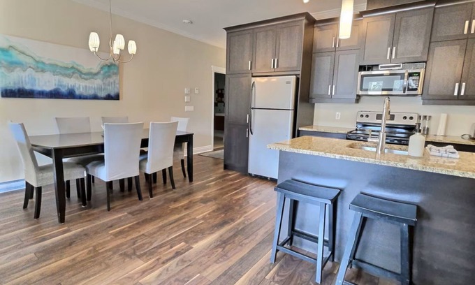 Bromont Condo | LE CHAMPLAIN CONDO 104, in BROMONT, View on the Pool and Mountain, CITQ#248205