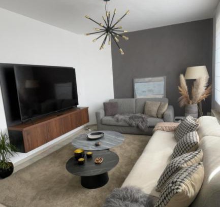 Vorst Apartment | Le Charme Urbain Lumineux