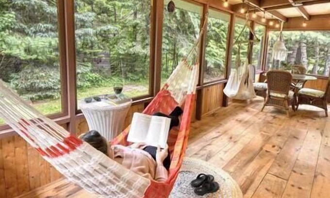 Brebeuf Ski Chalet | Le Chickadee | Hot Tub, River Beach, Nature Escape