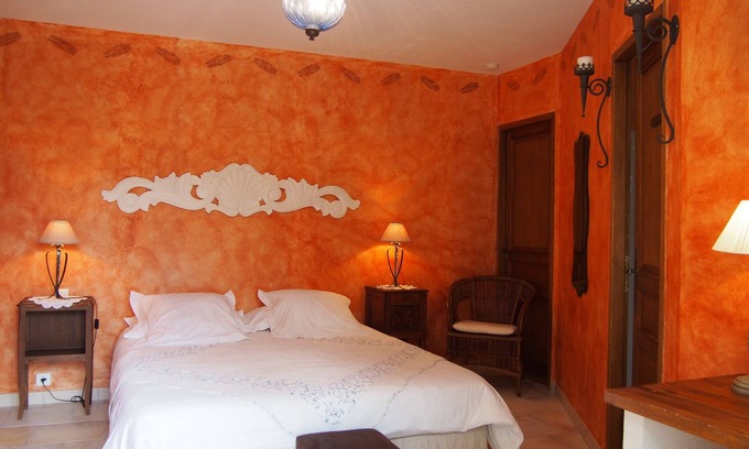 Lacoste Bed & Breakfast | Le Clos des Lavandes-Air conditionned Double CIGALE-Terrasse-Lacoste Luberon