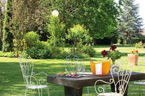 Maringues Bed & Breakfast | Le Clos Fleuri - Maison Vigier