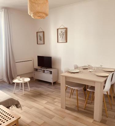 Castres Apartment | Le Coin Cosy l Balcon