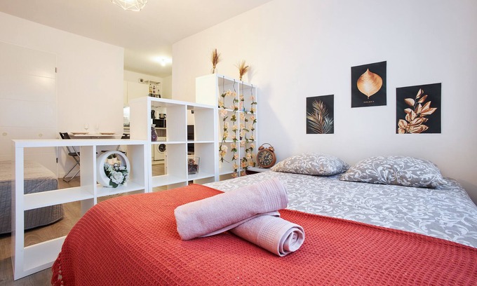 Meudon-la-Foret Apartment | Le Cosy Hous'instudiomeudon
