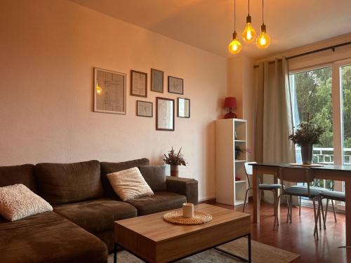Poitiers Apartment | Le Coteau city center near train station