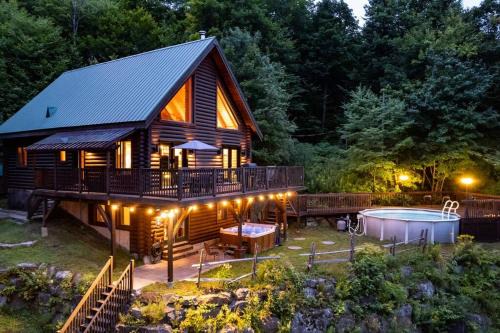 St-Adolphe-d'Howard Ski Chalet | Le Courchevel Luxe Chalet Private Pool Jacuzzi