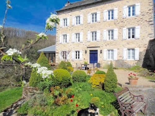 Saint-Just-sur-Viaur Bed & Breakfast | Le Couvent