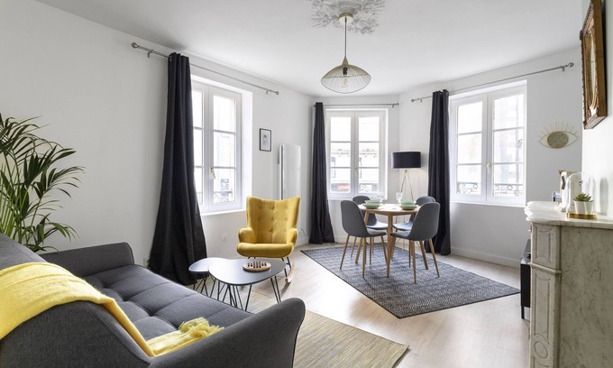 Centre Apartment | Le Crazy - One Bedroom Apartment, Sleeps 4