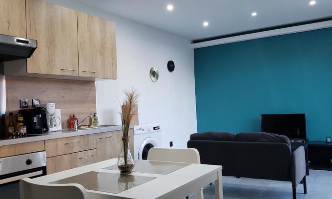 Lens Apartment | Le Délice doré - Wifi - Parking Privée