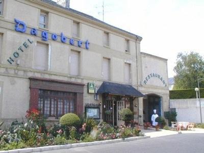 Doue-la-Fontaine Hotel | Le Dagobert
