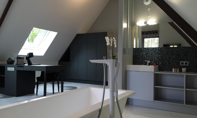 Souchez House | Le Domaine des Loups