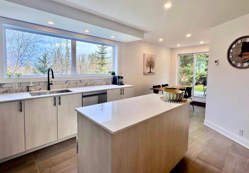 Saint-Faustin-Lac-Carre Apartment | Le domaine du Sous-bois - Près de tout !