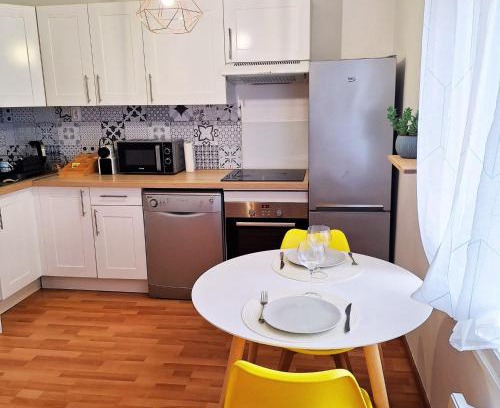 Saint-Helier Apartment | Le Fatsia - Rennes Gare T2