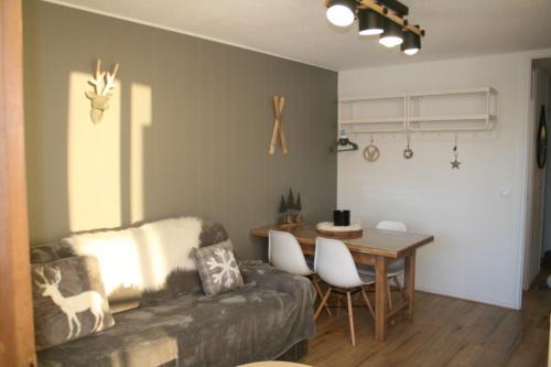 Chamrousse Apartment | Le Flocon-Studio cabine-Balcon 4-6 Pers à 100m des pistes