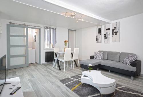 Laval Apartment | Le Franche Comté Centre Ville Rive Droite