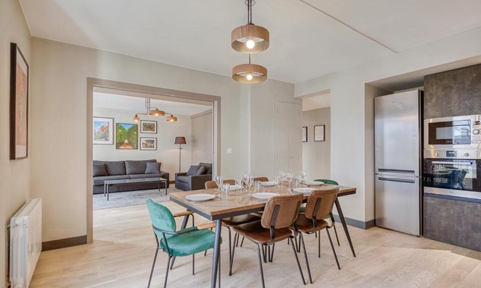 Laval Apartment | Le Gambetta - T3 Standing avec Parking, Wifi, Netflix