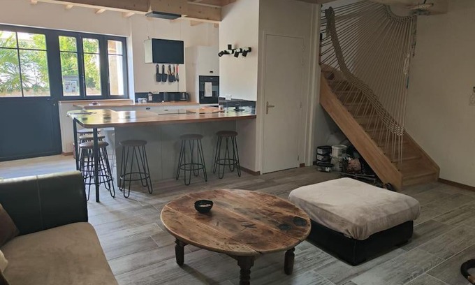 Lucon House | Le garage au daim.