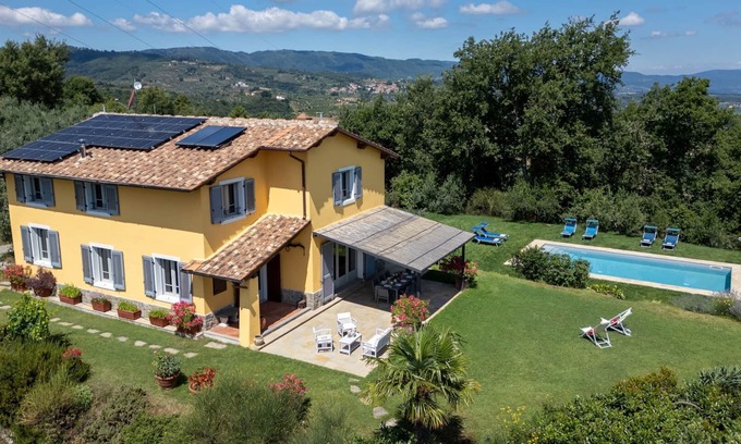 Montevarchi Villa | Le Ginestre, Montevarchi, Arezzo and Cortona