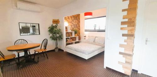 Buzancais House | Le gite des Marchis 4 pers cour