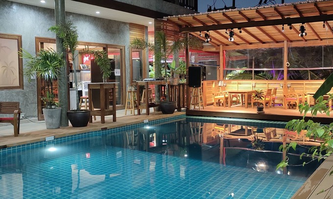 Wok Tum Hotel | Le Grand bleu Hotel
