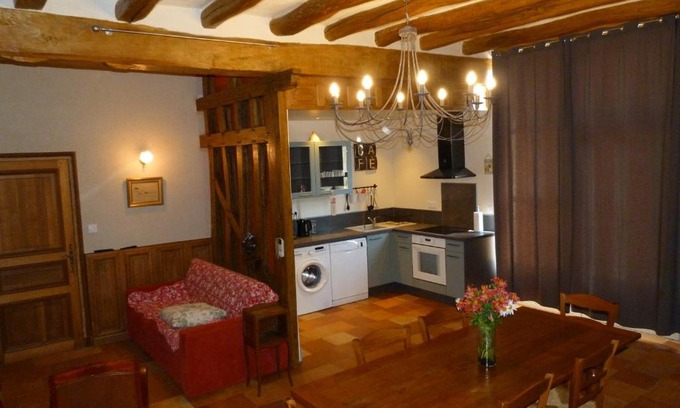 Fontaine-les-Coteaux House | Le Grand Gite De La Promenade