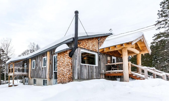 St-Adolphe-d'Howard Ski Chalet | Le Grand Lodge - Locations du Sommet