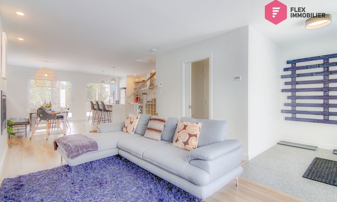 Pont-Rouge Cottage | Le Harfang de Portneuf/Firepit Fireplace SPA Pool Sauna Billiards Trails