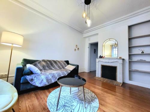 Anatole France Danton Apartment | Le Havre Haussmannien - Rénové, Balnéo, proche Centre-ville et Gare
