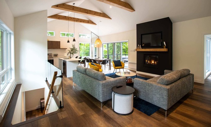 Argenteuil Regional County Municipality Cabin | Le Highland - Moderne, spa et boisé