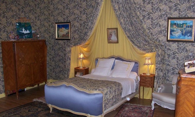 Chateau-Thierry House | Le Jardin des Fables