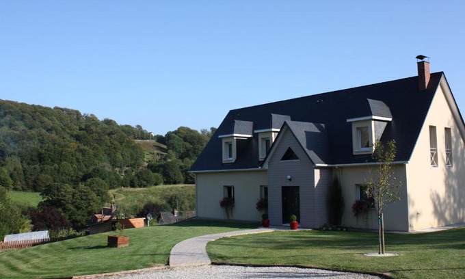 La Riviere-Saint-Sauveur Bed & Breakfast | Le Jardin de Venus