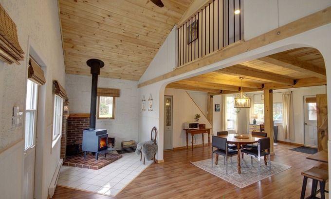 Lac-Brome Ski Chalet | Le Joli - Chalet au Lac-brome Avec Accès à L'eau