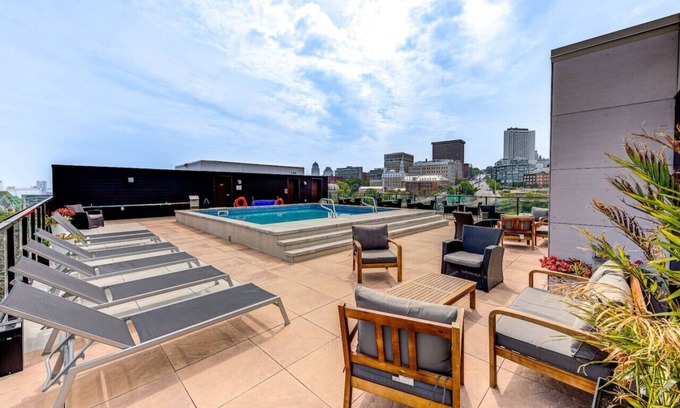 Saint-Roch Apartment | Le Jules-Rooftop Pool