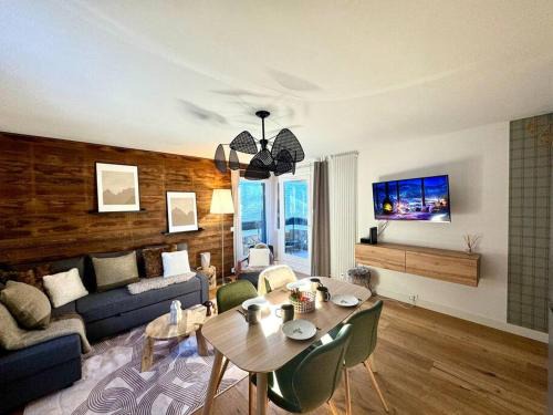 Le Planellet Apartment | Le LihamWood