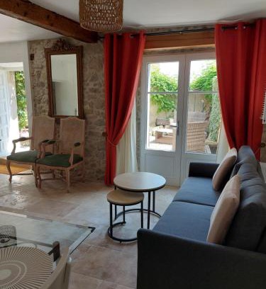 City of Carcassonne House | Le Logis des Remparts Coeur de la Cité médiévale, Jardin privé