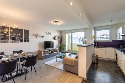 Colombier - Champ de Mars Apartment | Le Lounge - 2 chambres avec parking