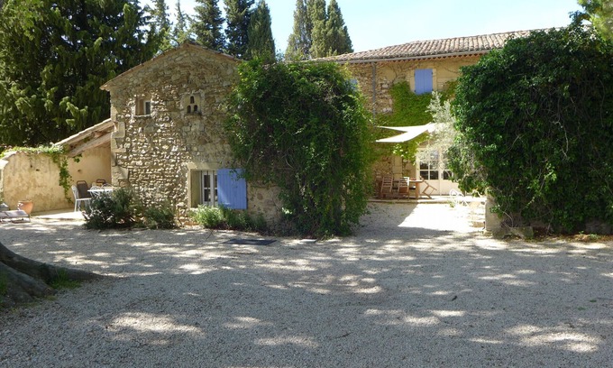 Valreas Cottage | "Le Mas des Platanes", the Aparté gîte in Provence